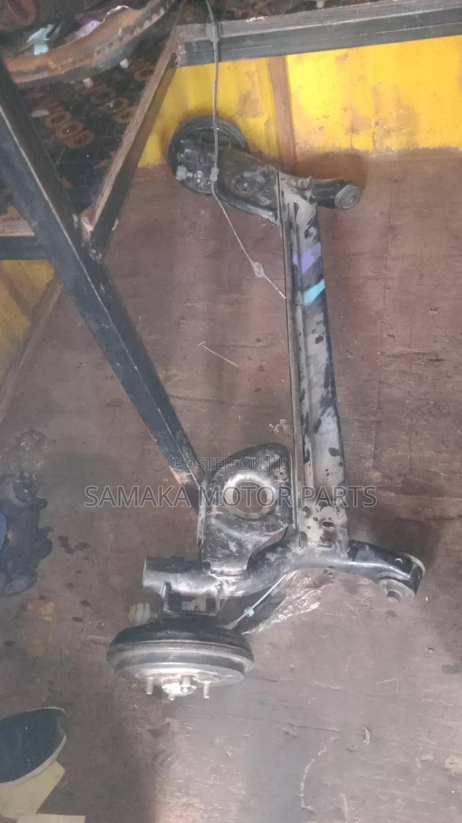Note E12 Rear Axle