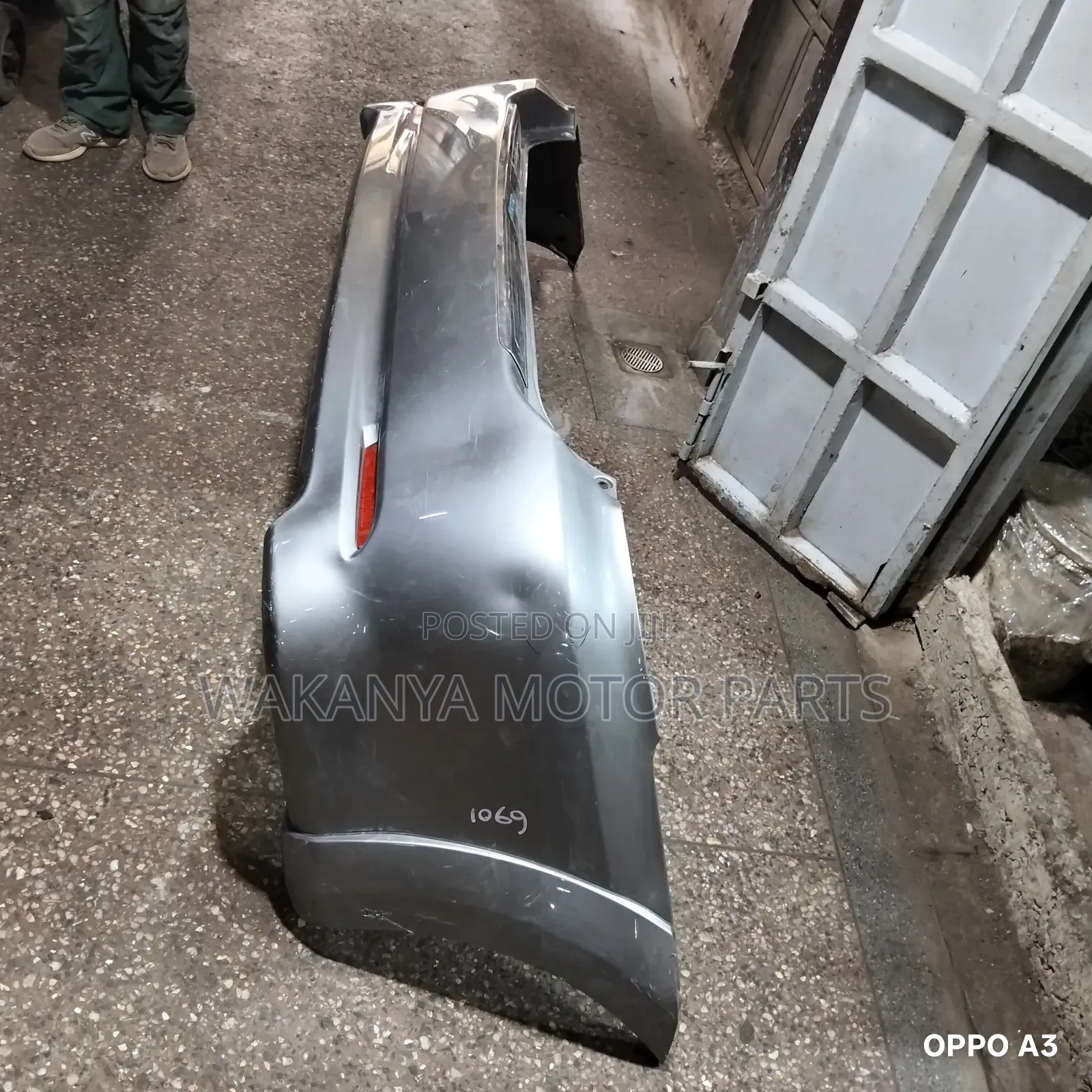 Toyota Wish Model 2006/2007 Back Bumper, Clean Ex Japan