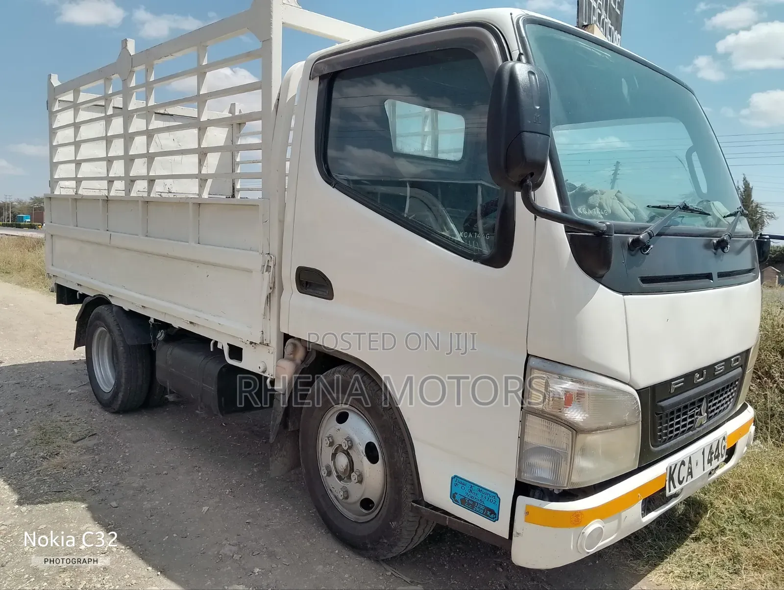 Mitsubishi Fuso Canter 2005 White
