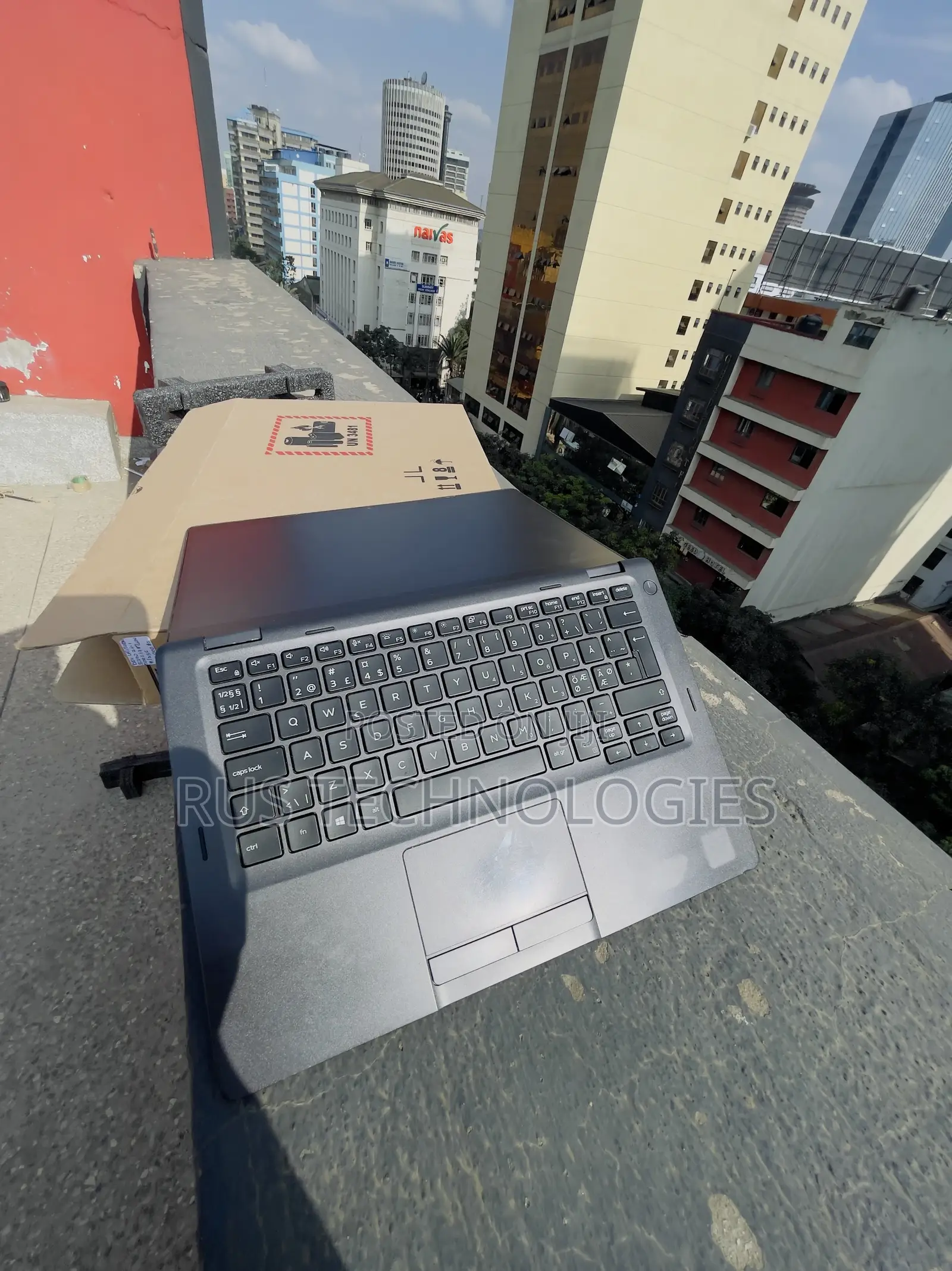 Laptop Dell Latitude 5300 8GB Intel Core i7 SSD 256GB