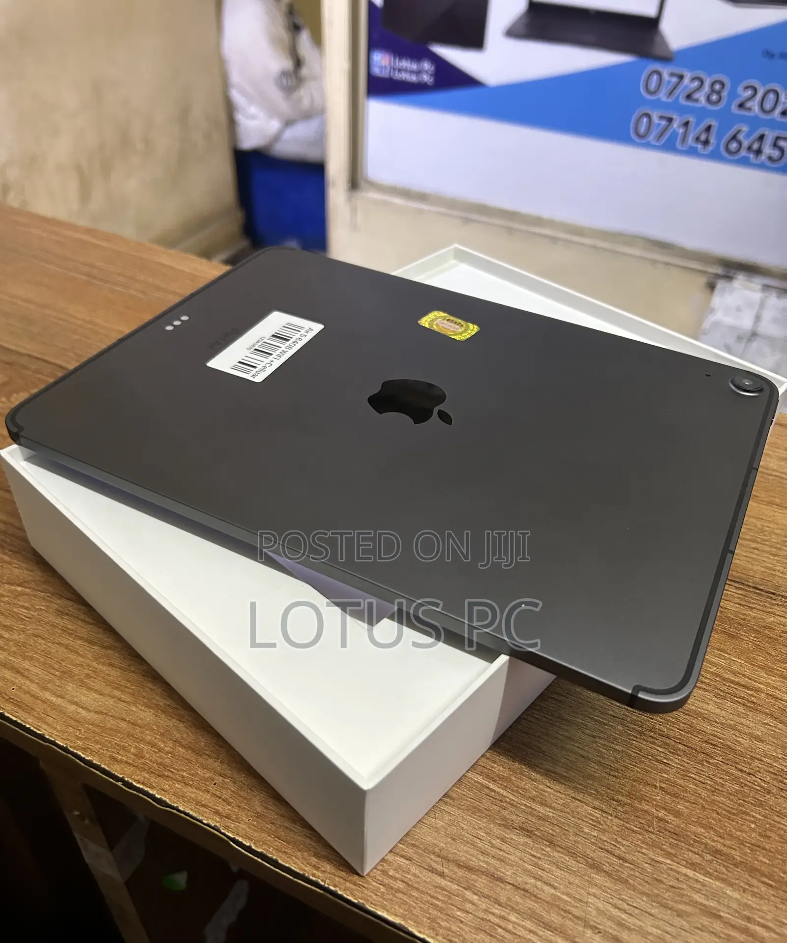 Apple iPad Air (2022) 64 GB Gray