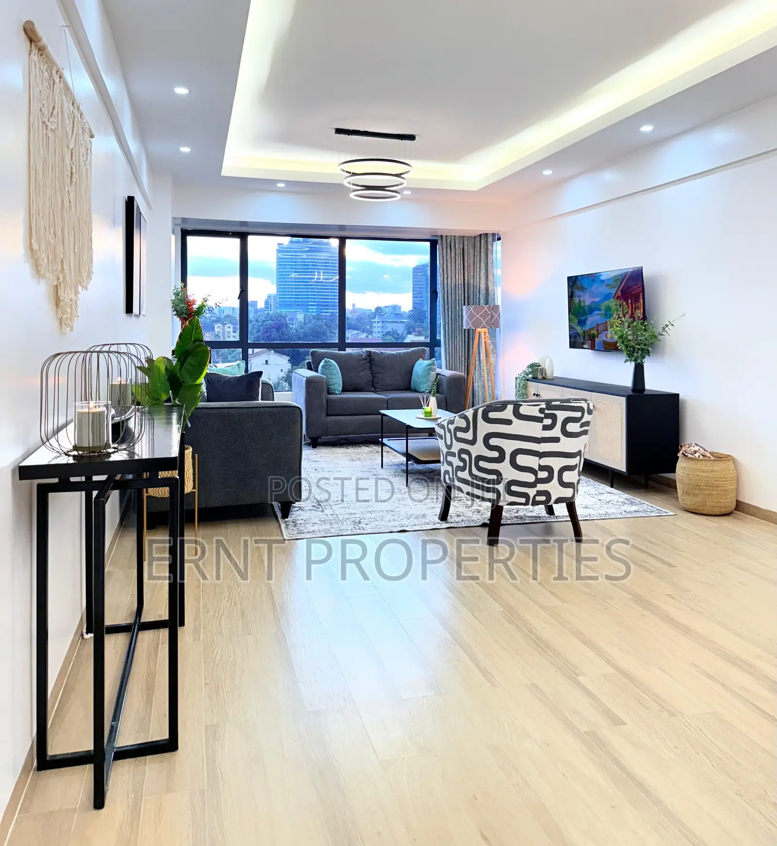 Cozy Two Bedroom Apartment for Short Stay in Marina Bay