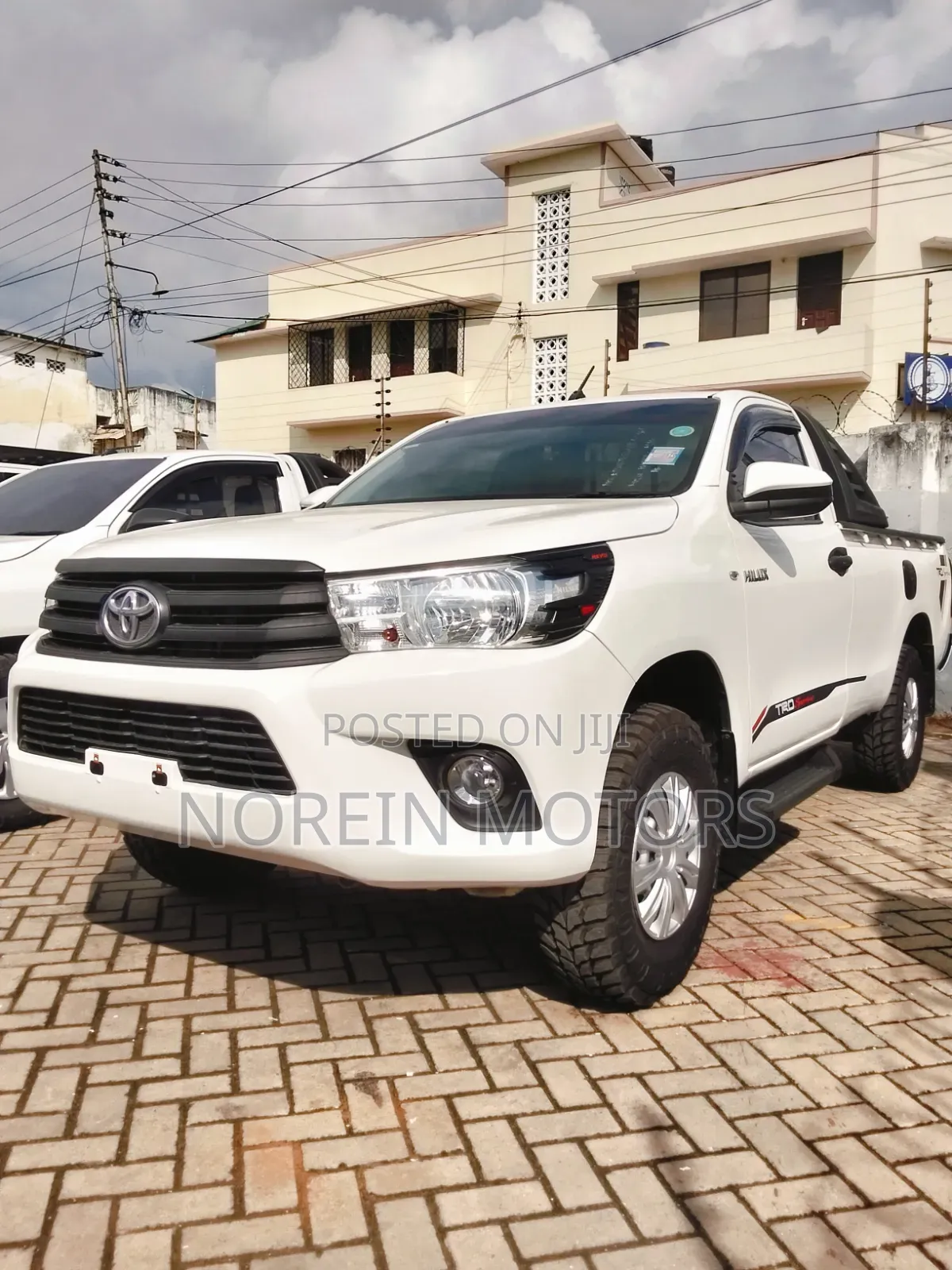Toyota Hilux 2019 White