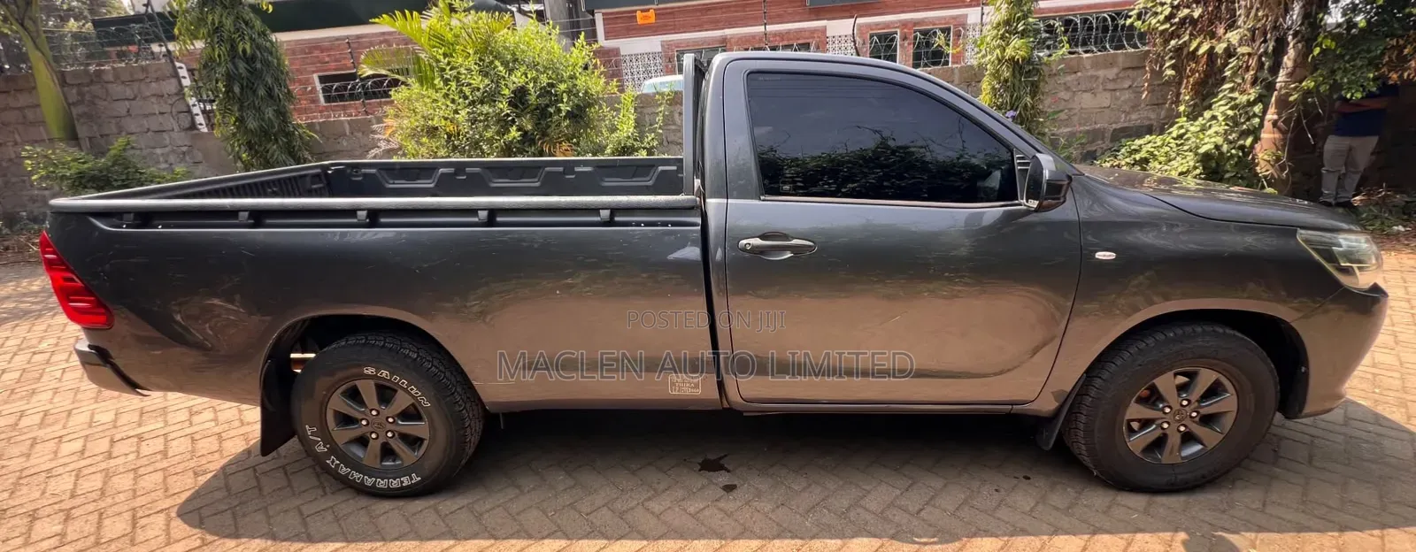 Toyota Hilux 2017 Gray