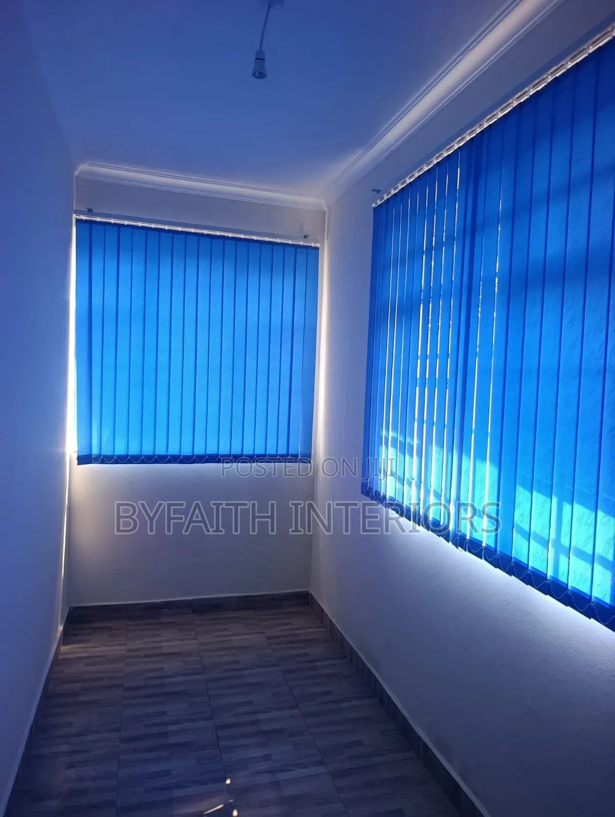 Clean and Smart Installed Office Blinders