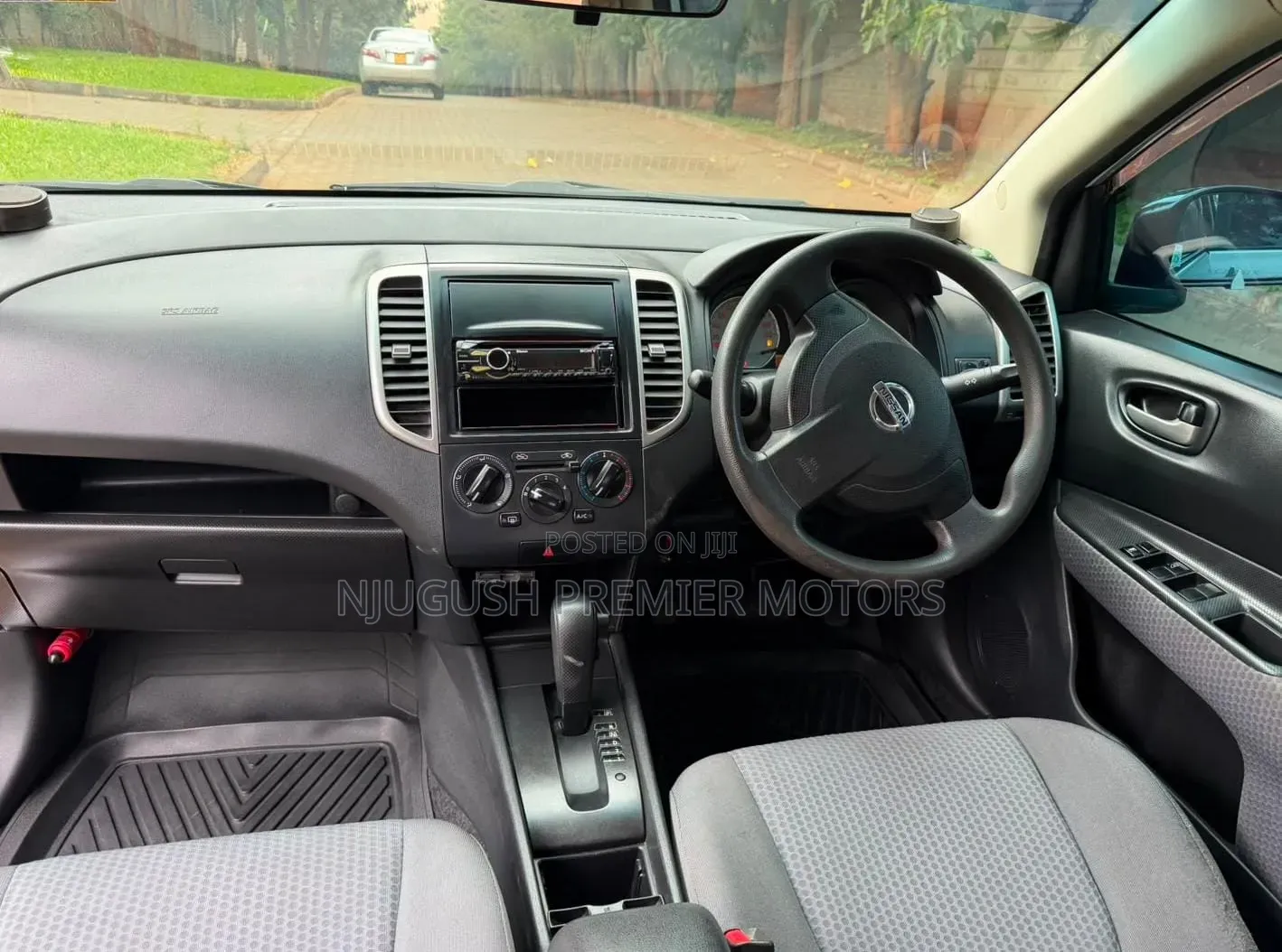 Nissan Wingroad 2013 Silver