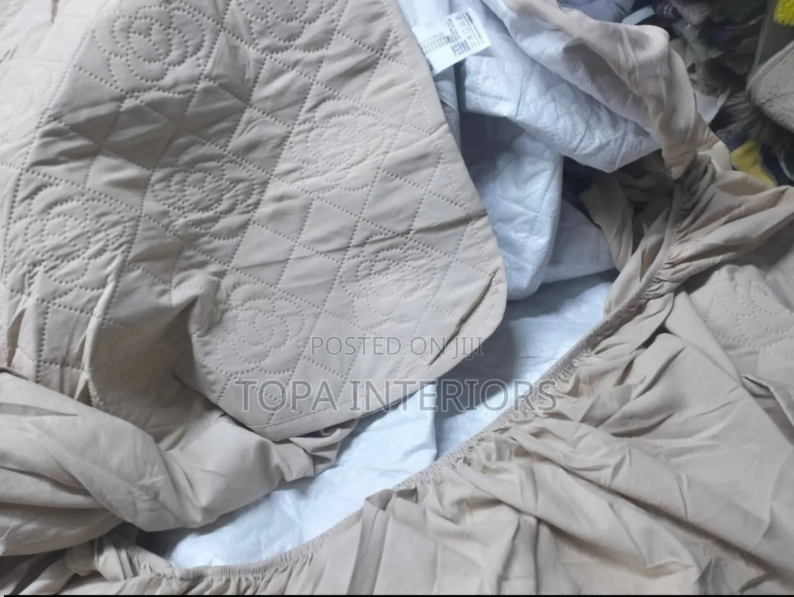 Elastic Skirt Fitted Waterproof Mattress Protectors 6x6