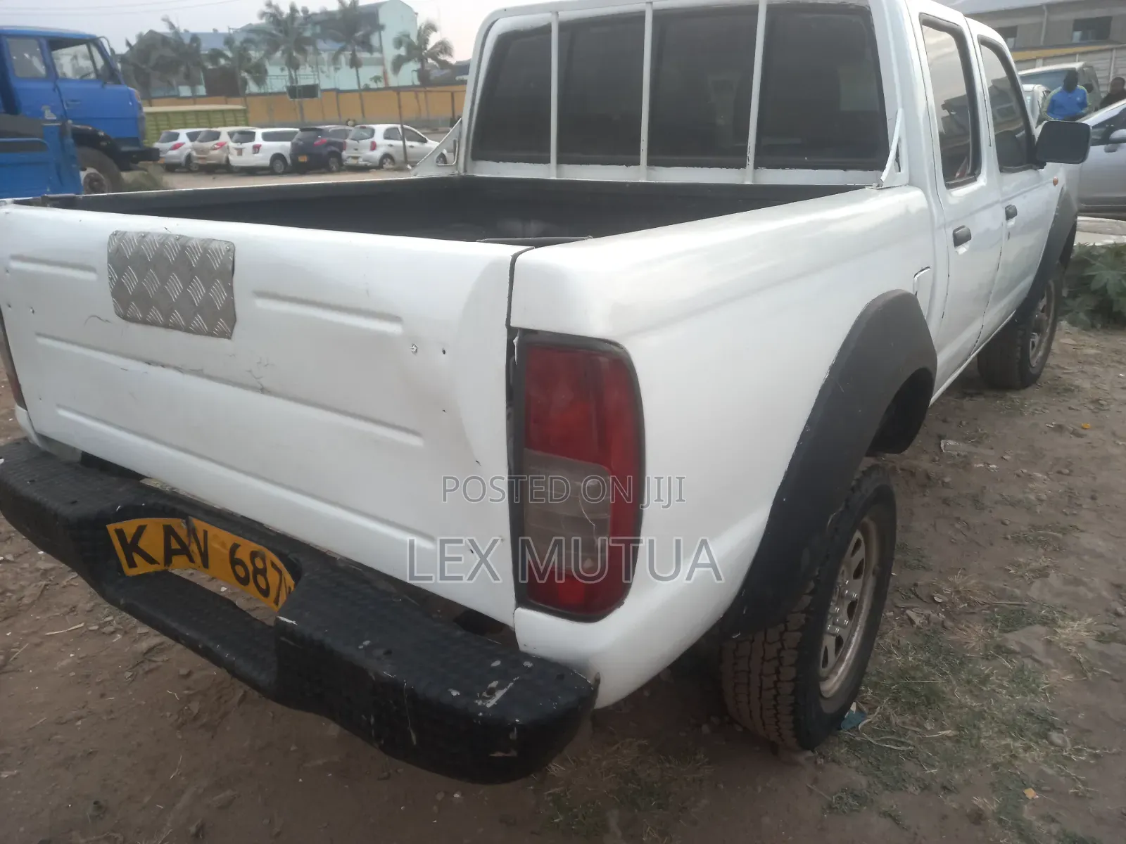 Nissan Hardbody 2012 White