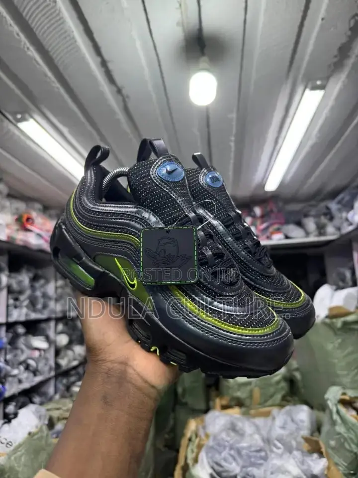 Airmax 96/97 Lightning “Duck of a Feather”
