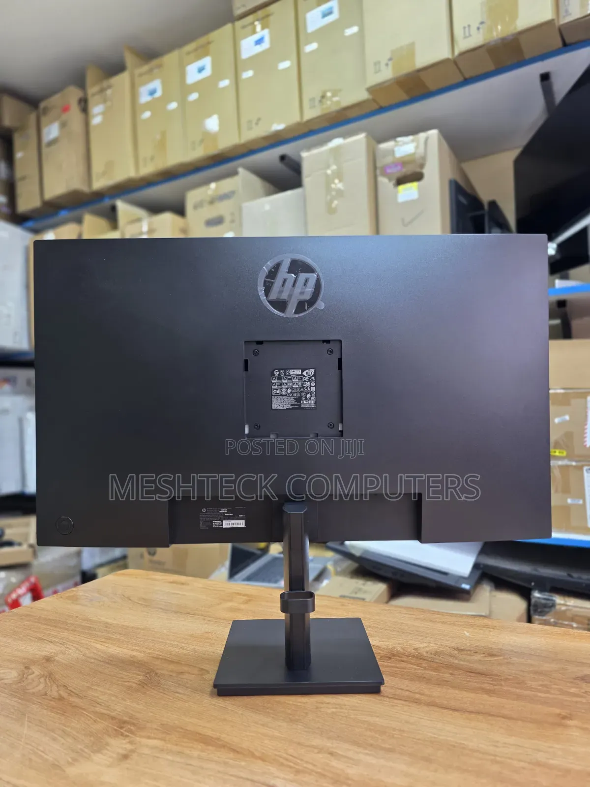 HP P32u G5 32-Inch Monitor