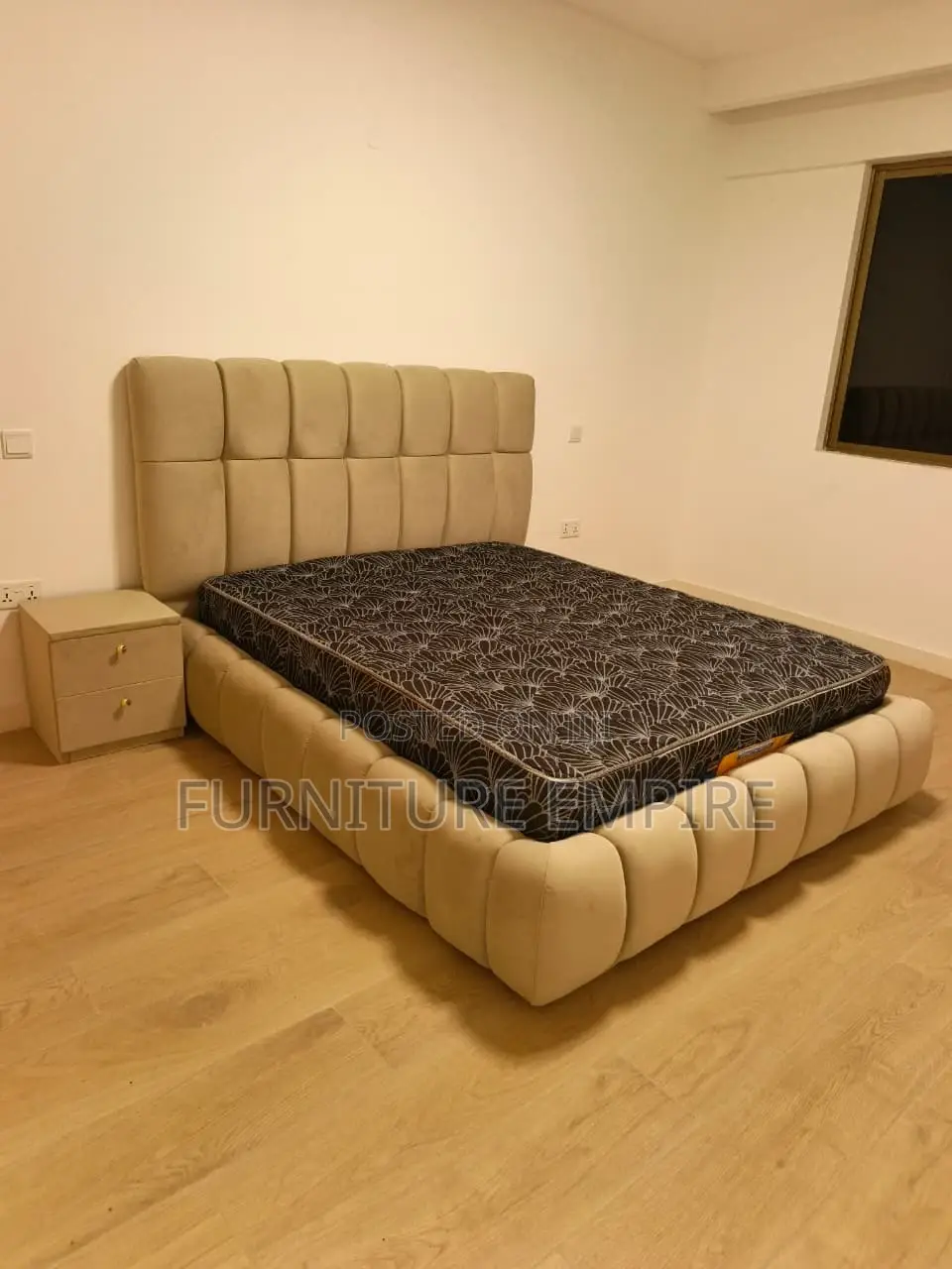 6x6 Bubble Bed Beige Tufted Upholstery