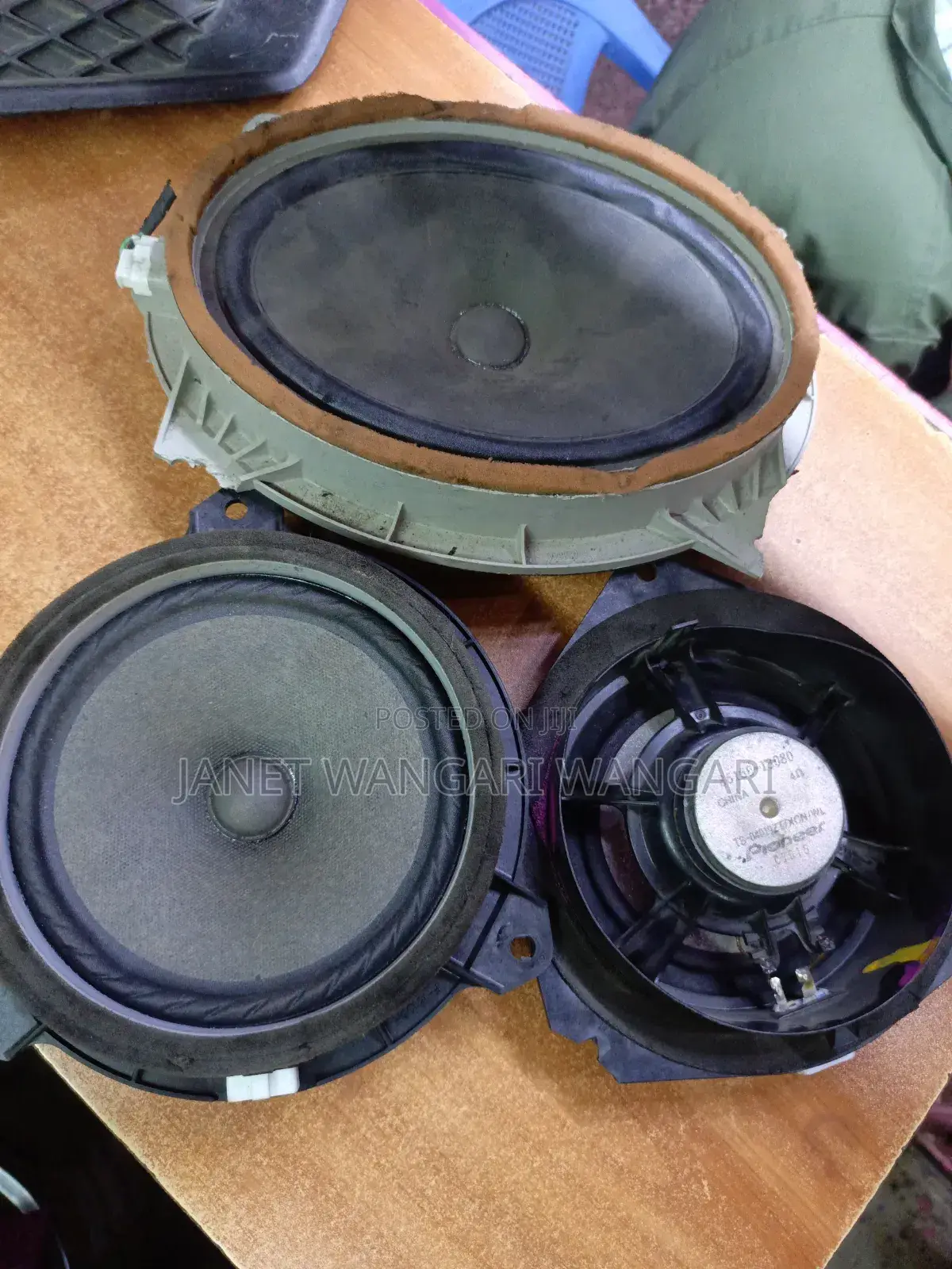 Universal Toyota Speakers