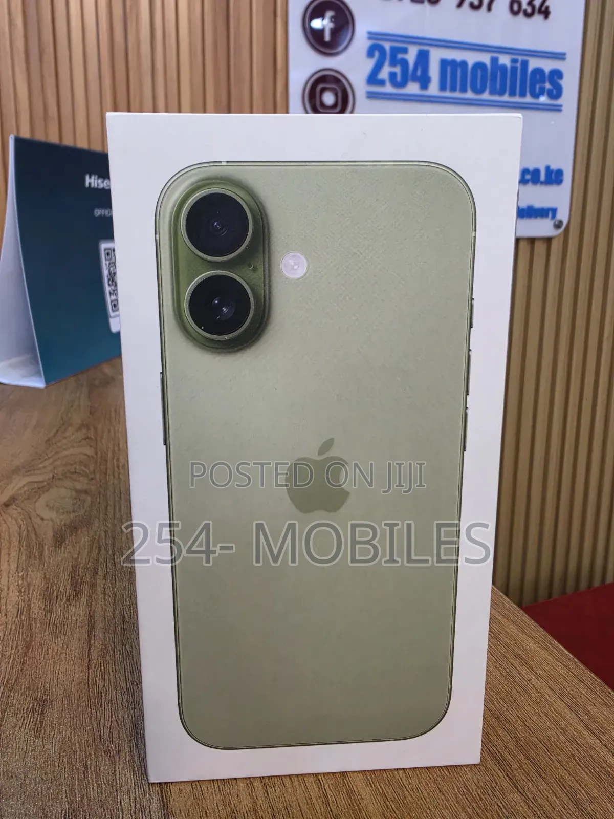 New Apple iPhone 17 256 GB Green