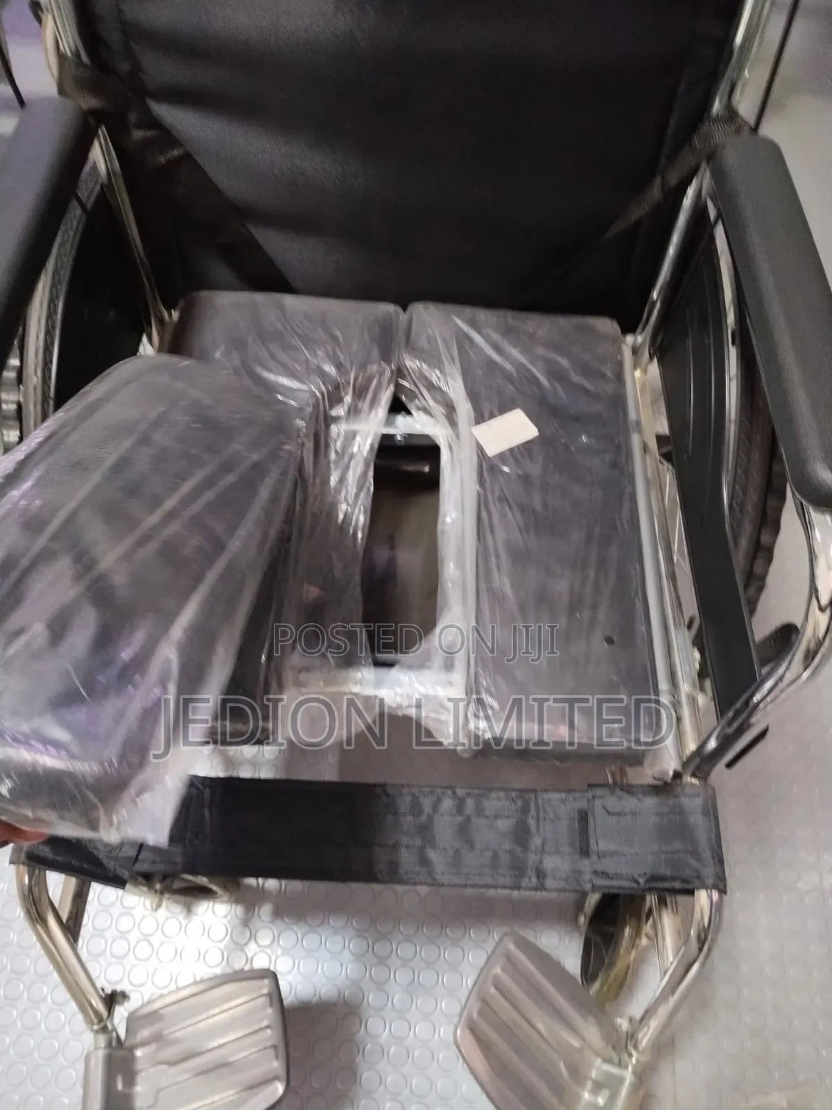 Commode Wheelchair