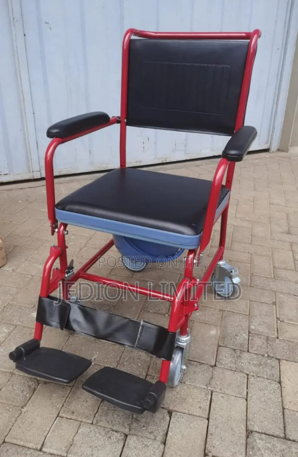 Durable Commode With Seat and Leg Rest