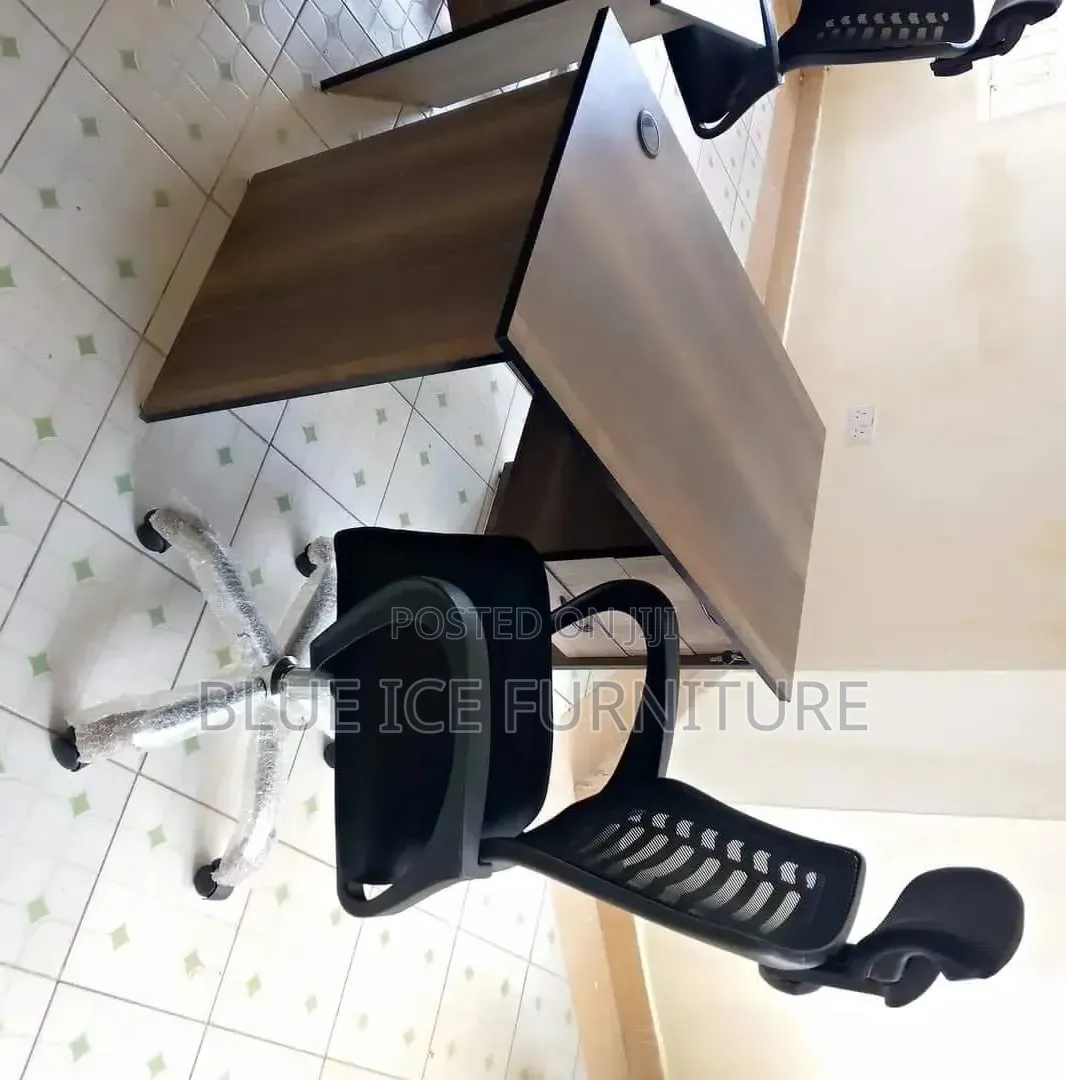 Modern Workstation Desk Adjustable Headrest Office Chair