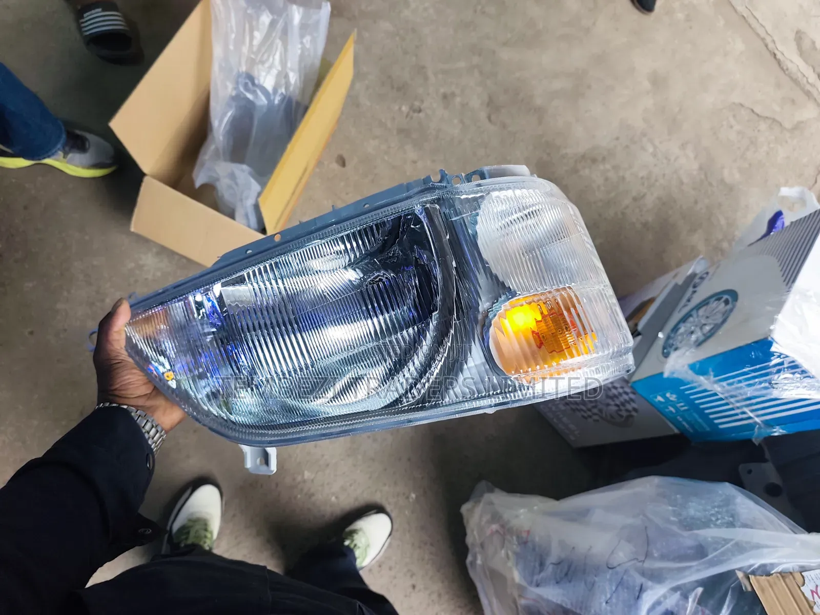 Toyota Dyna Headlight/Headlamp – Clear Replacement Lamp
