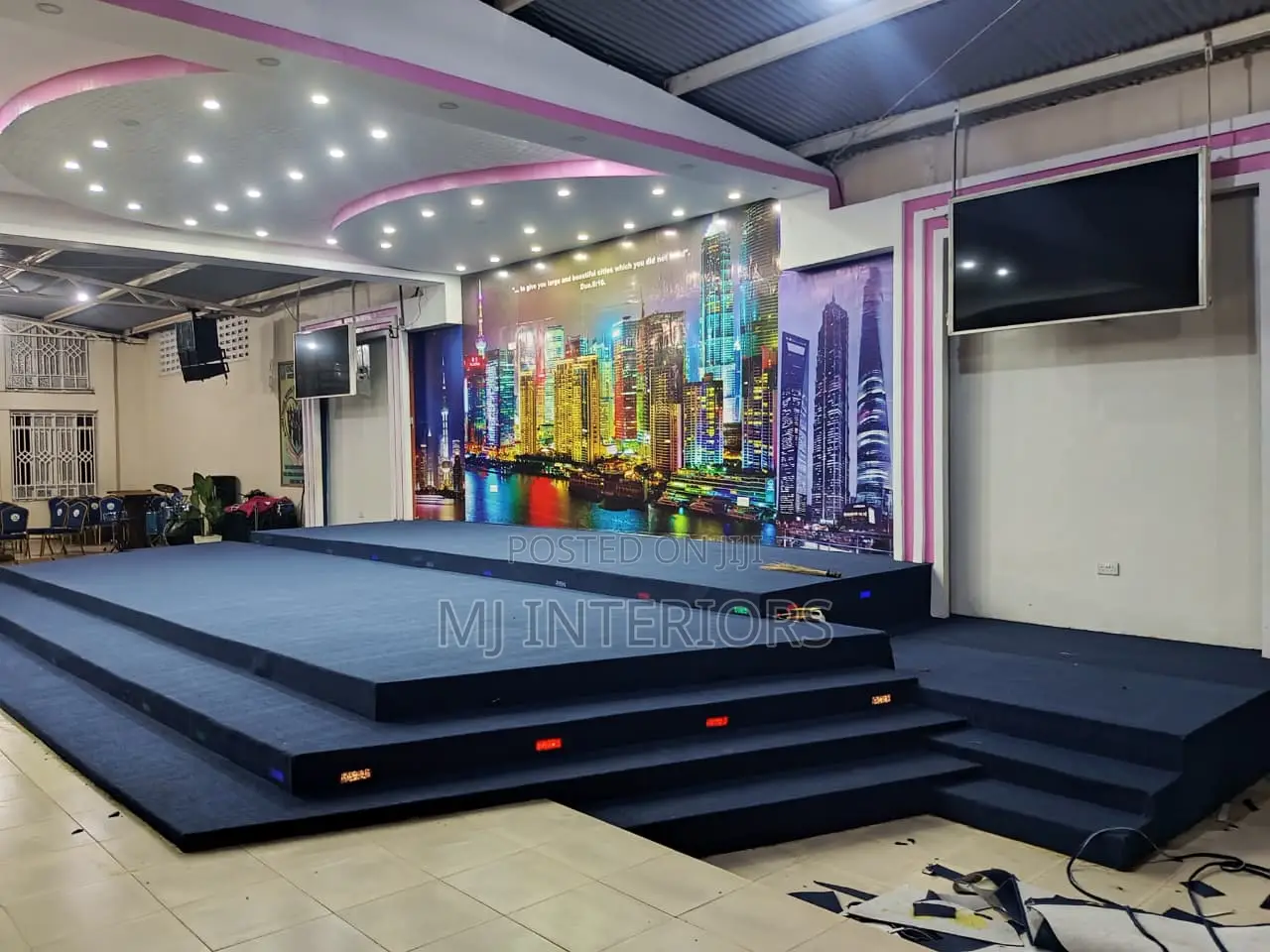 Navy Blue VIP Wall to Wall Carpet for Elegant Floor Solutions