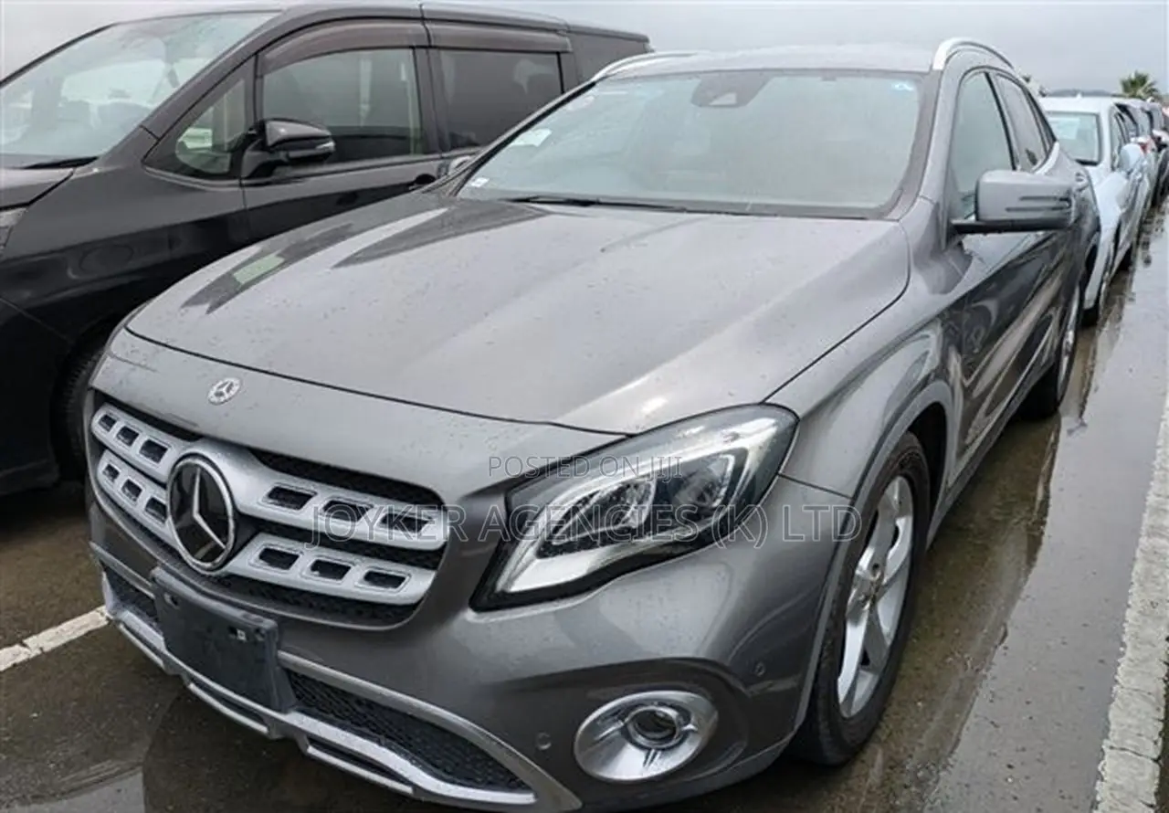 Mercedes-Benz GLA-Class 2019 Gray