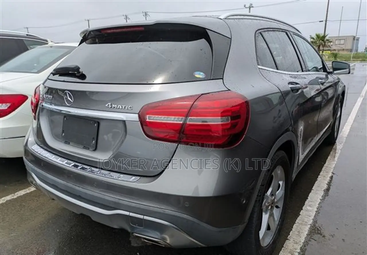 Mercedes-Benz GLA-Class 2019 Gray