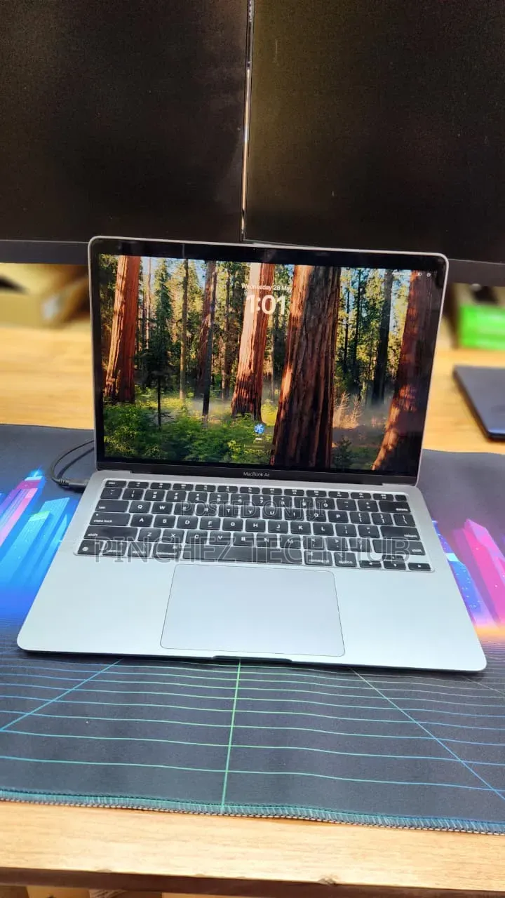 Laptop Apple MacBook Air 2020 8GB Intel Core i5 SSD 256GB