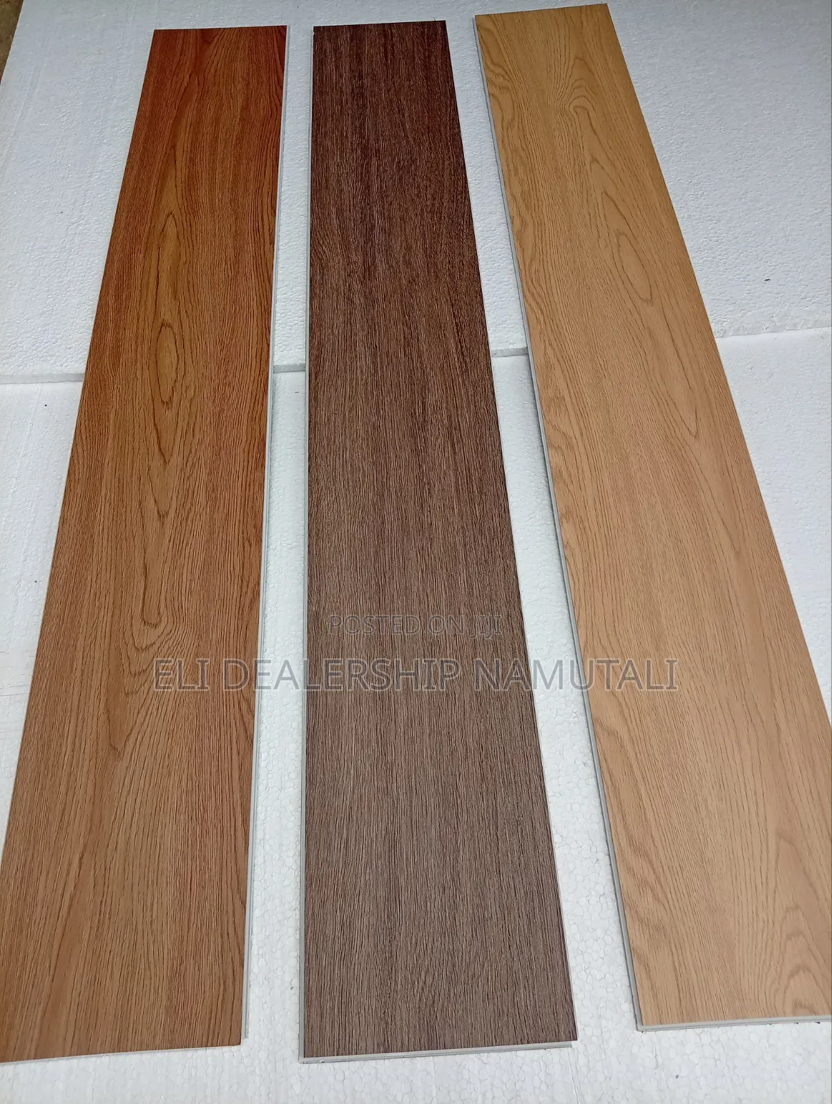 Waterproof 5mm SPC Flooring – Click Lock Vinyl Planks 2.7m2 Per Box