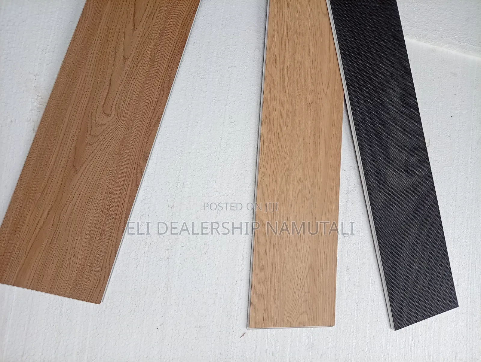 5mm Waterproof SPC Floor Planks/Stylish Wood Finish 2.7m2 Coverage