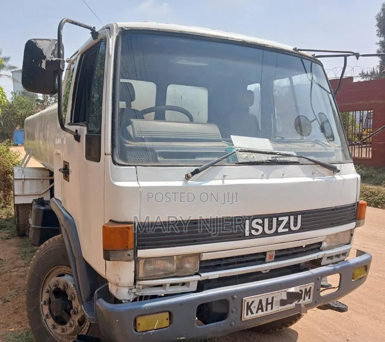 Isuzu Forward,tanker