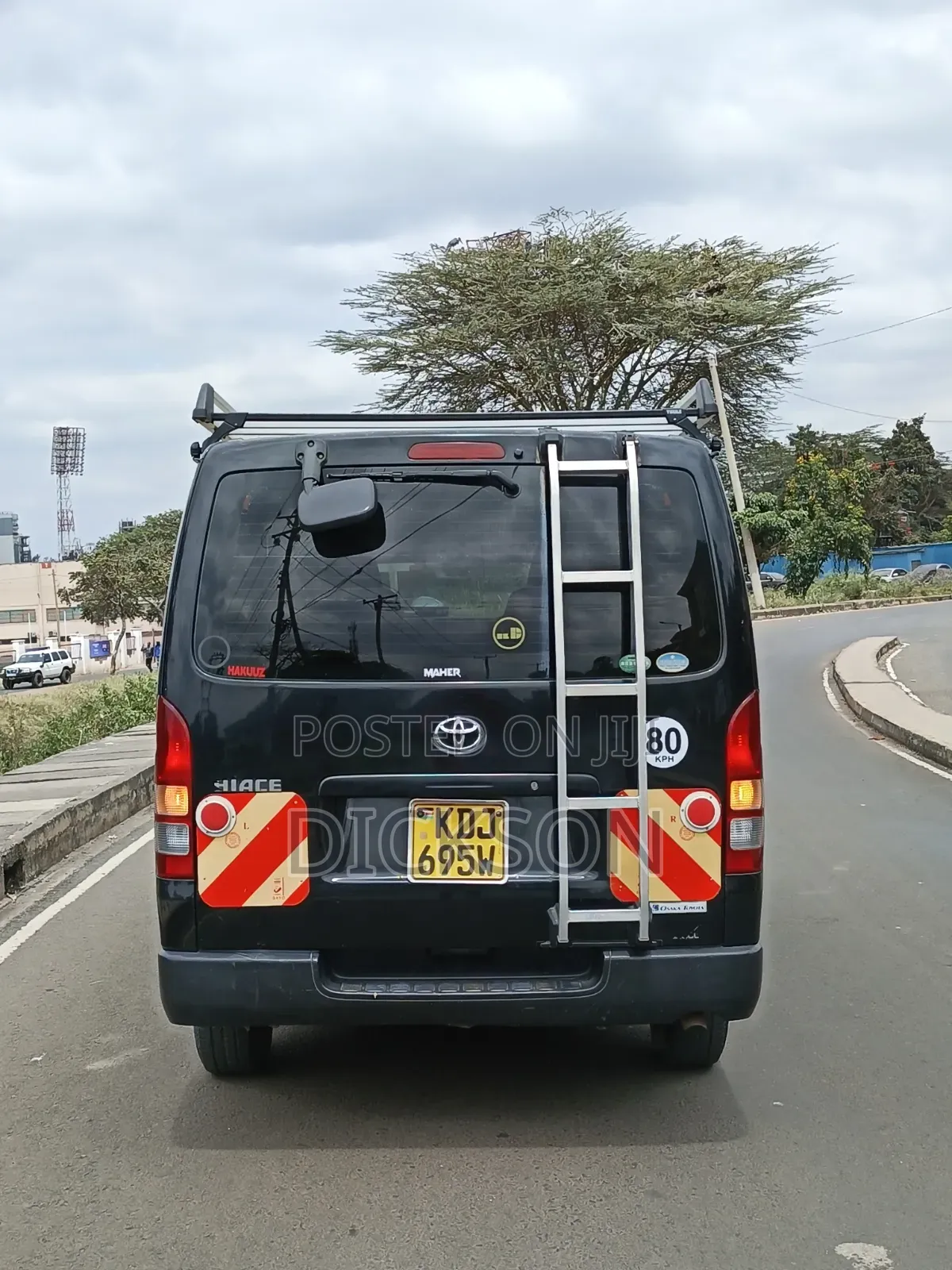 Toyota HiAce 2015 Black