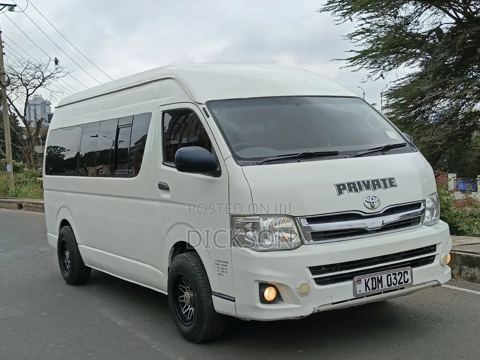 Toyota HiAce 2015 White
