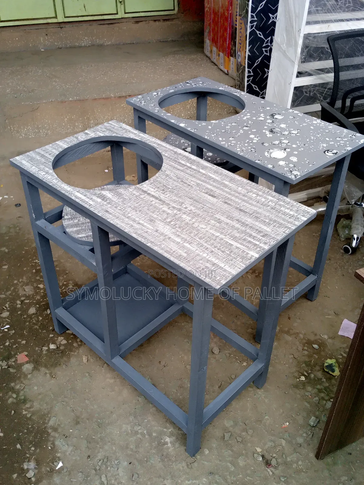 Fancy 6kg Gas Top Framed Kitchen Table.