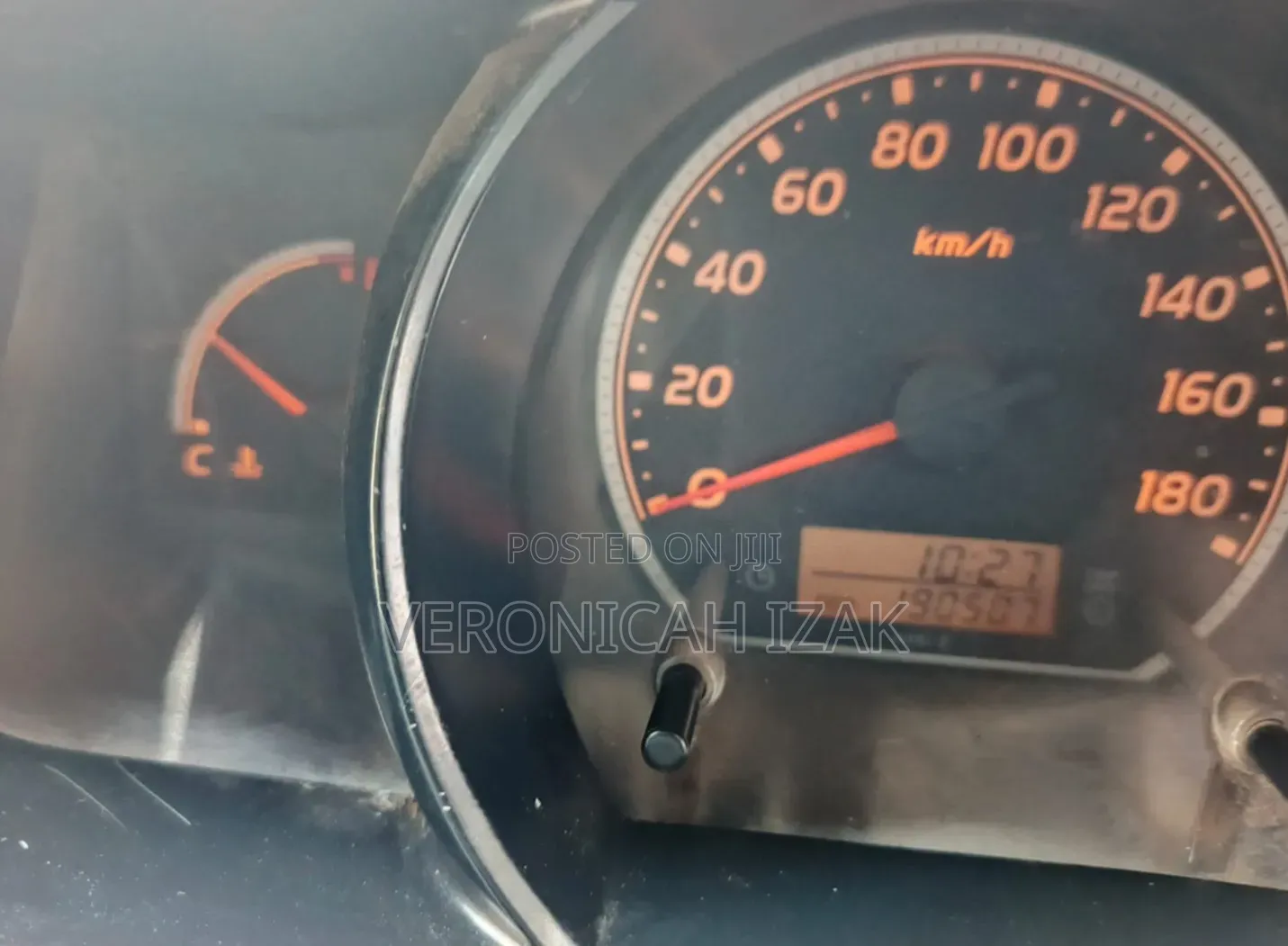 Toyota HiAce 2010 Yellow