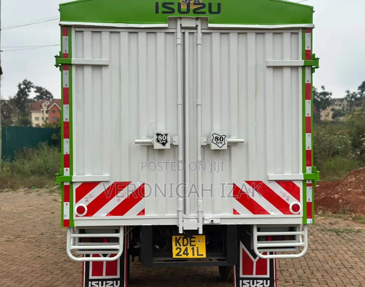 Isuzu NQR 2012