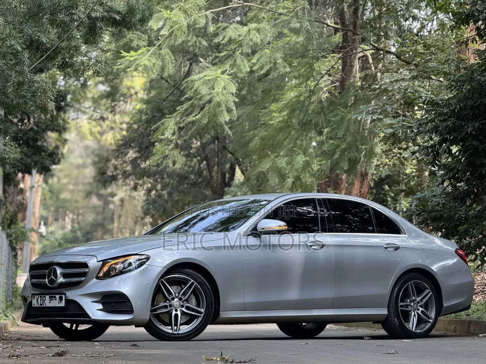 Mercedes-Benz E200 2017 Silver