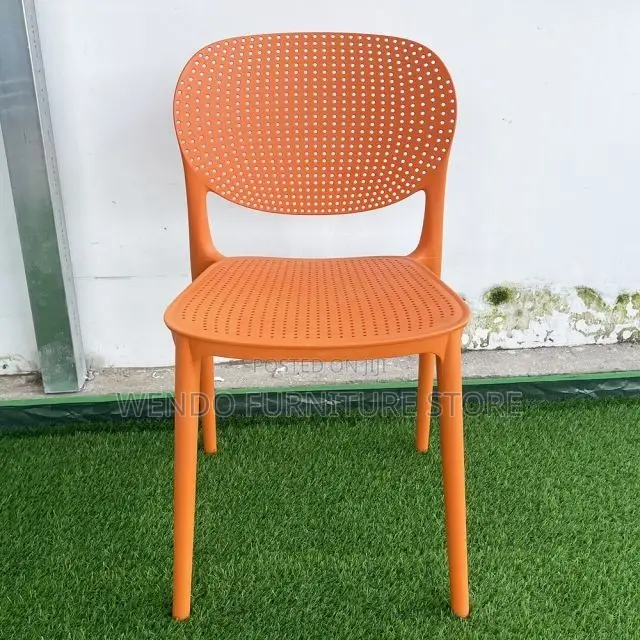Dining Chairs; Plastic Dining Chairs Suitable for Outdoor