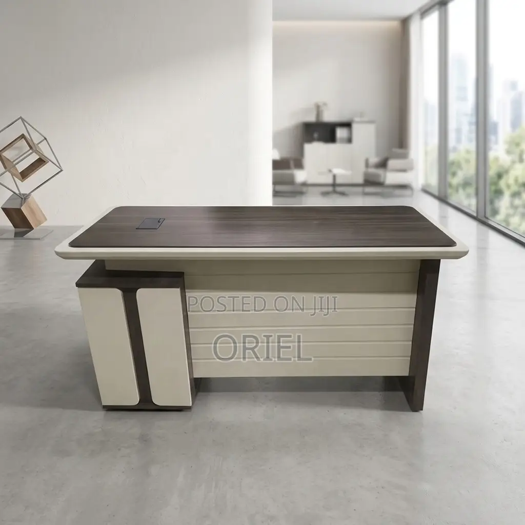Office Desk : 1.4m Executive Desk With Drawers