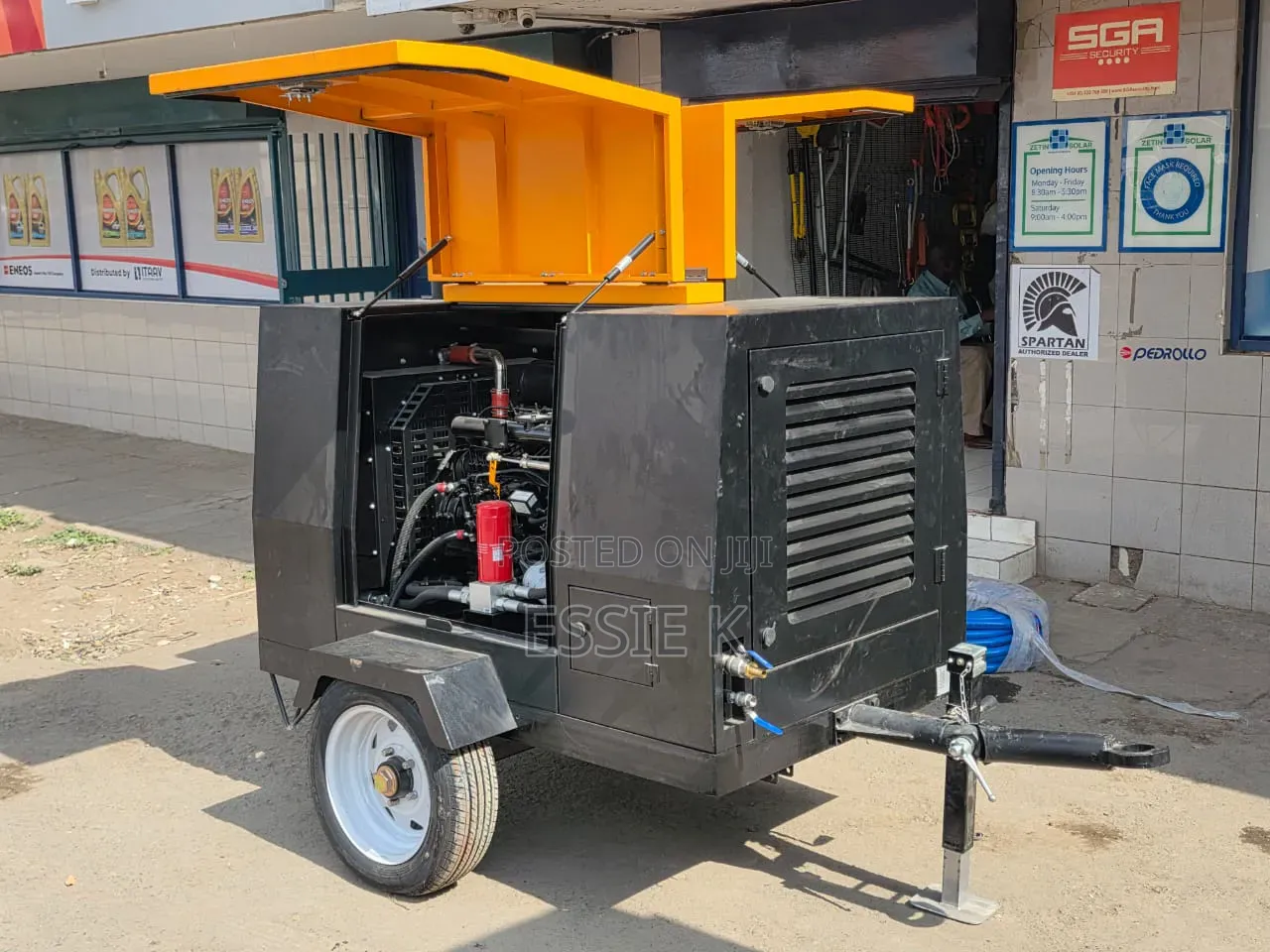 Diesel Heavy Duty/Multipurpose Road Compressor Machine