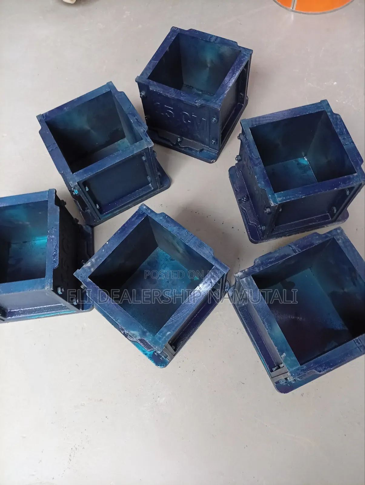 Heavy-Duty Concrete Cube Casting Mould – 15cm Standard Size