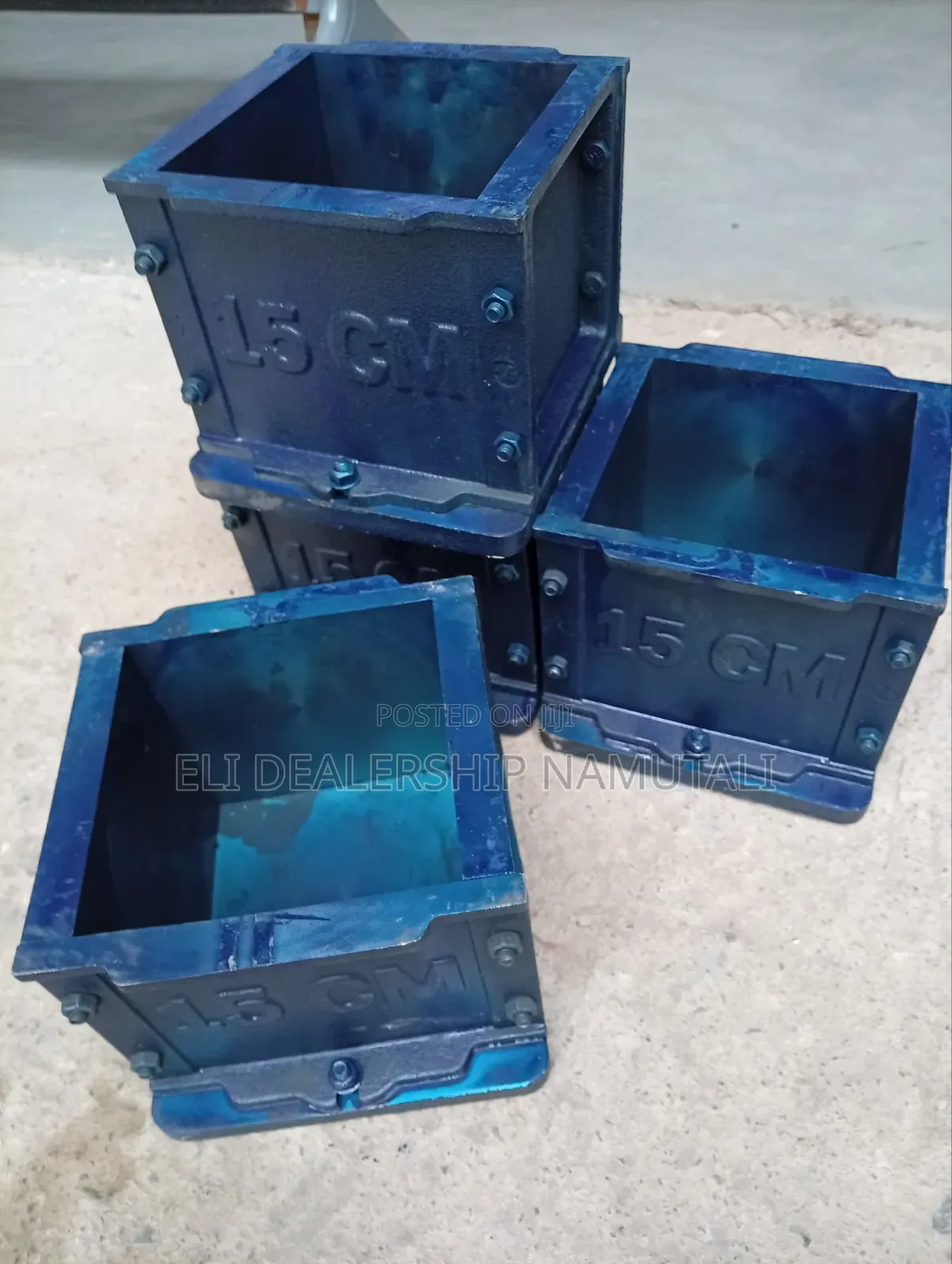 Concrete Strength Testing Mould – Heavy-Duty Cast Iron