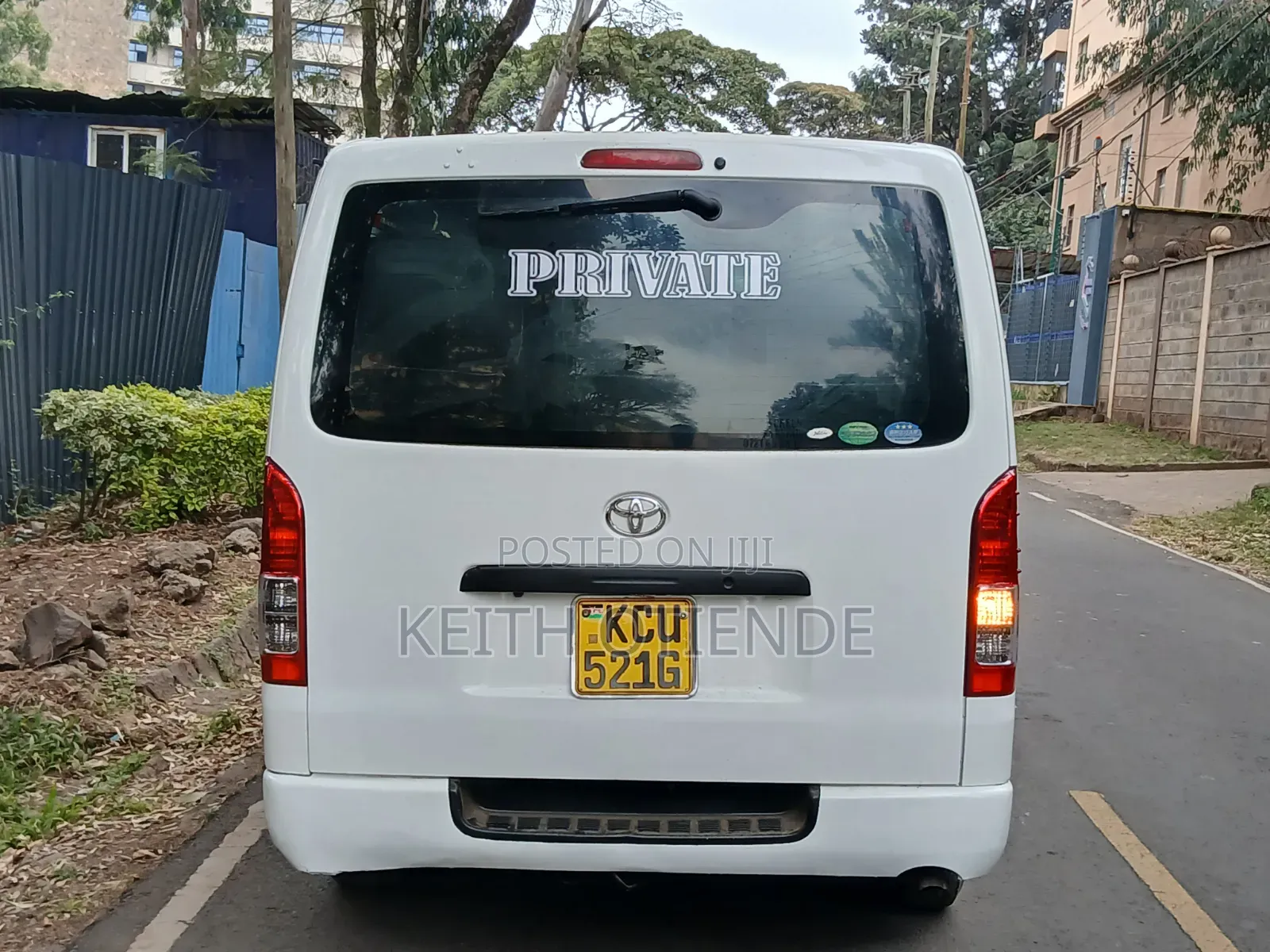 Toyota HiAce 2012 White