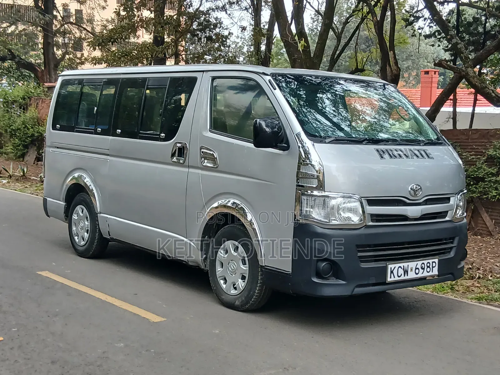 Toyota HiAce 2013 Silver