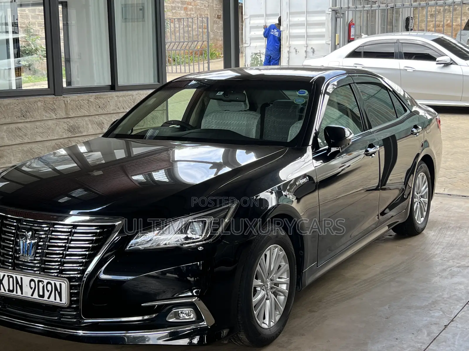 Toyota Crown 2017 Black
