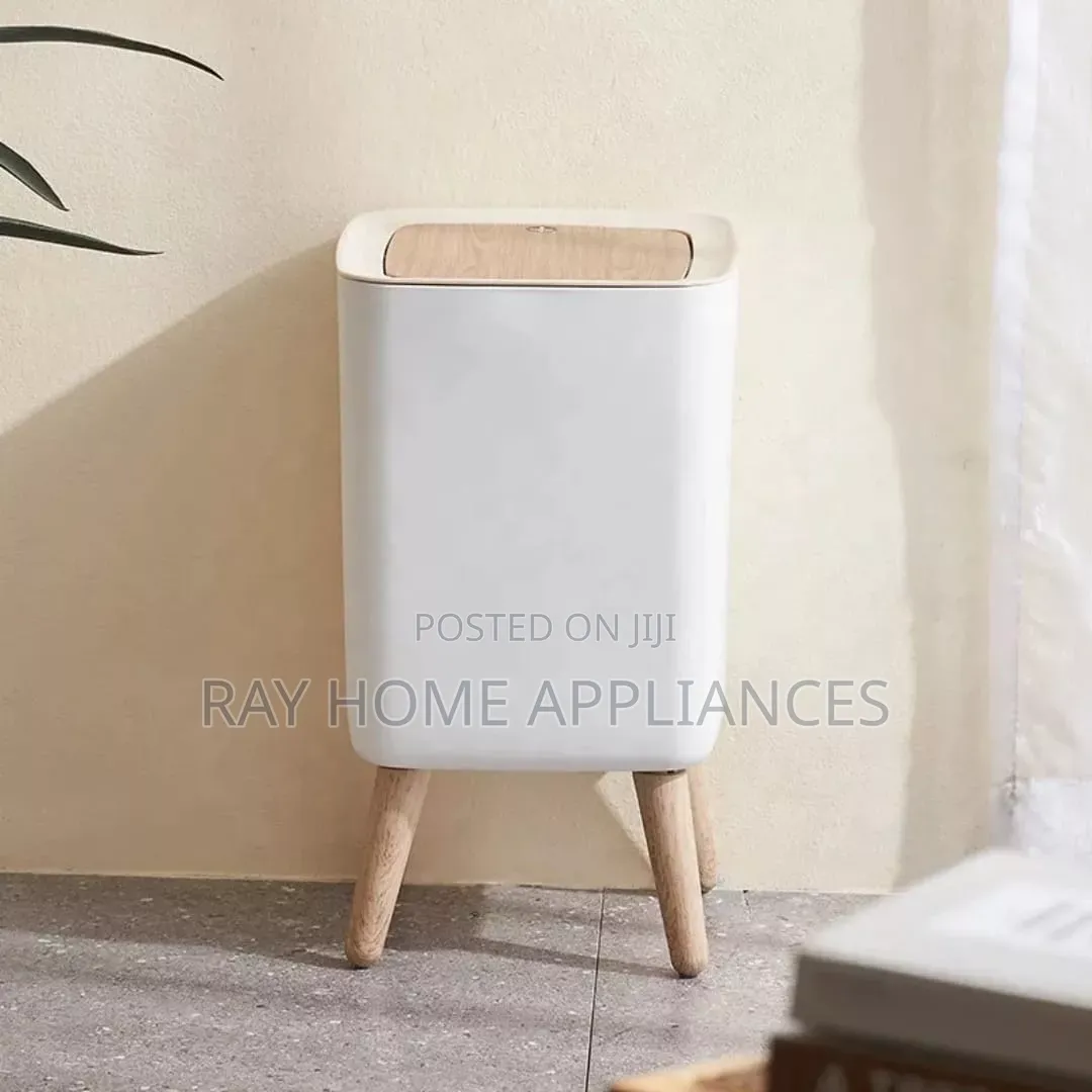 Square Trash Bin With a Wood-Grain Lid