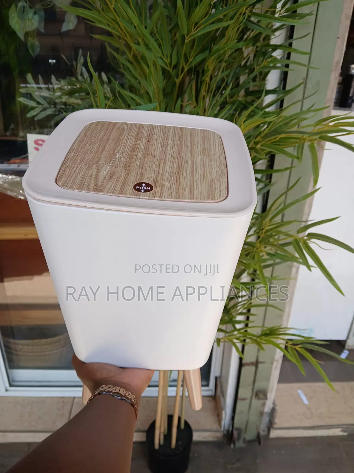 Square Trash Bin With a Wood-Grain Lid