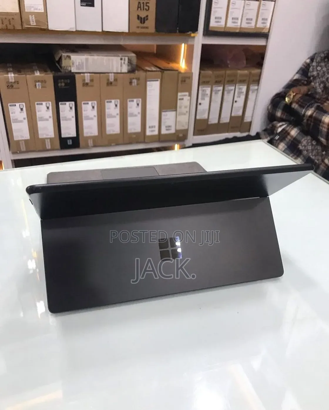 Microsoft Surface Pro X 16GB Qualcomm Snapdragon X Plus SSD 256GB