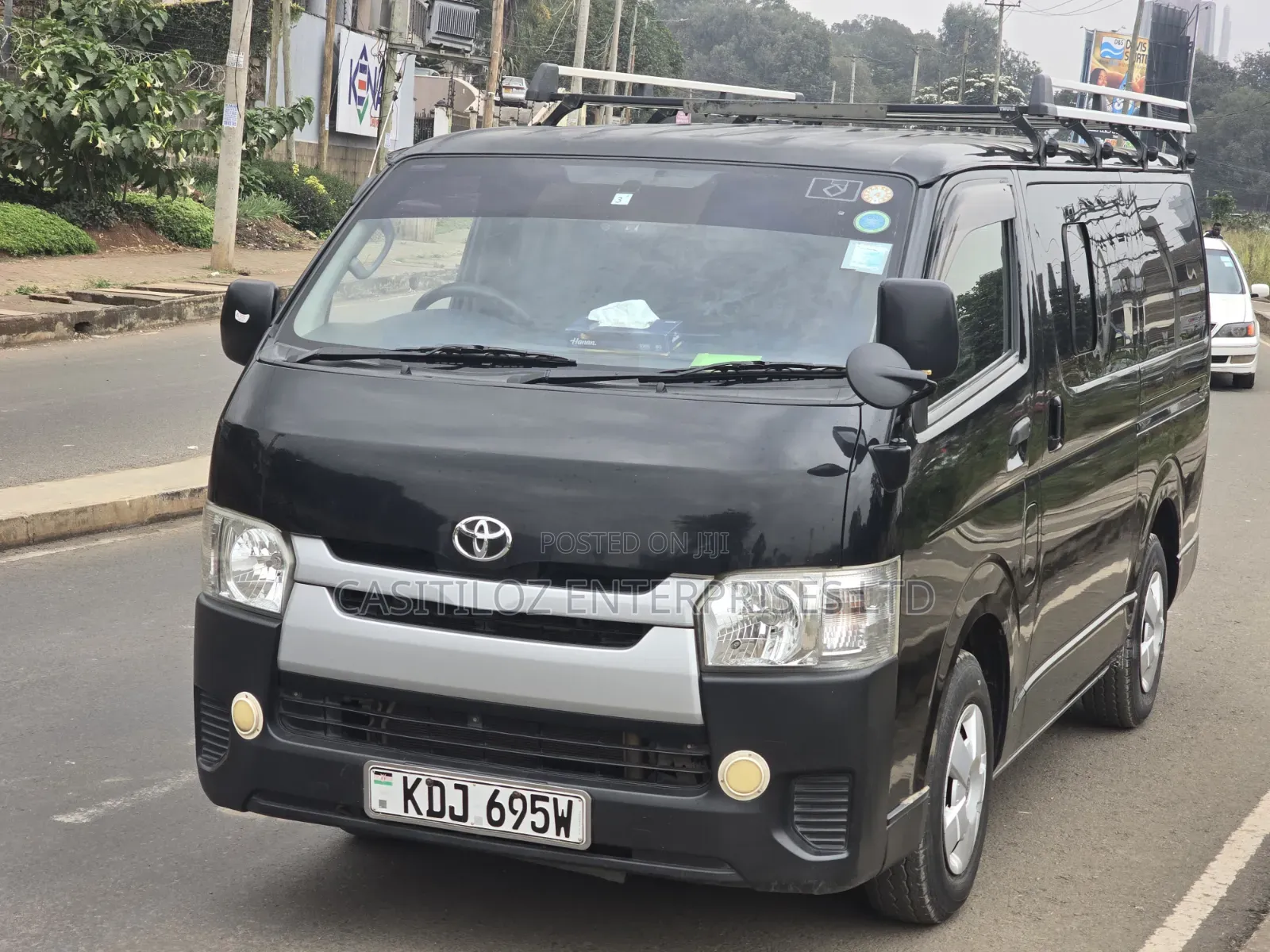 Toyota HiAce 2016 Black
