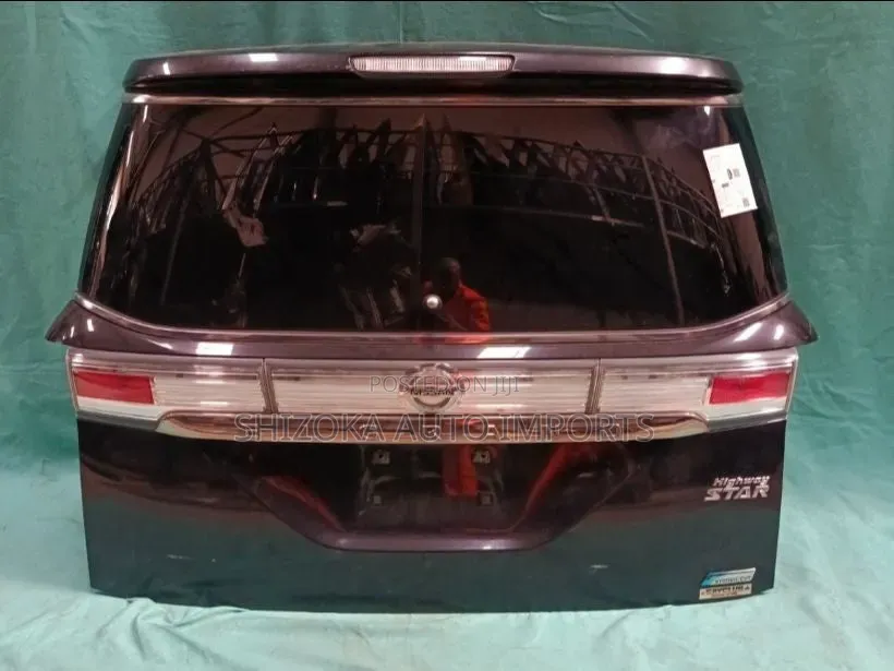 Tail Gate/Boot Nissan Elgrand Te52 2012