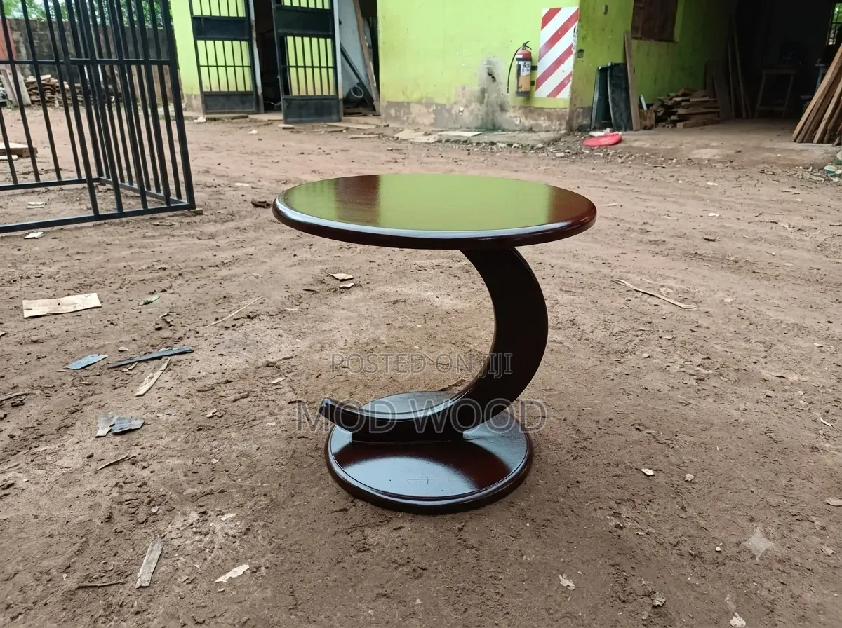 Modern Round Accent Coffee Stool With Curved Base