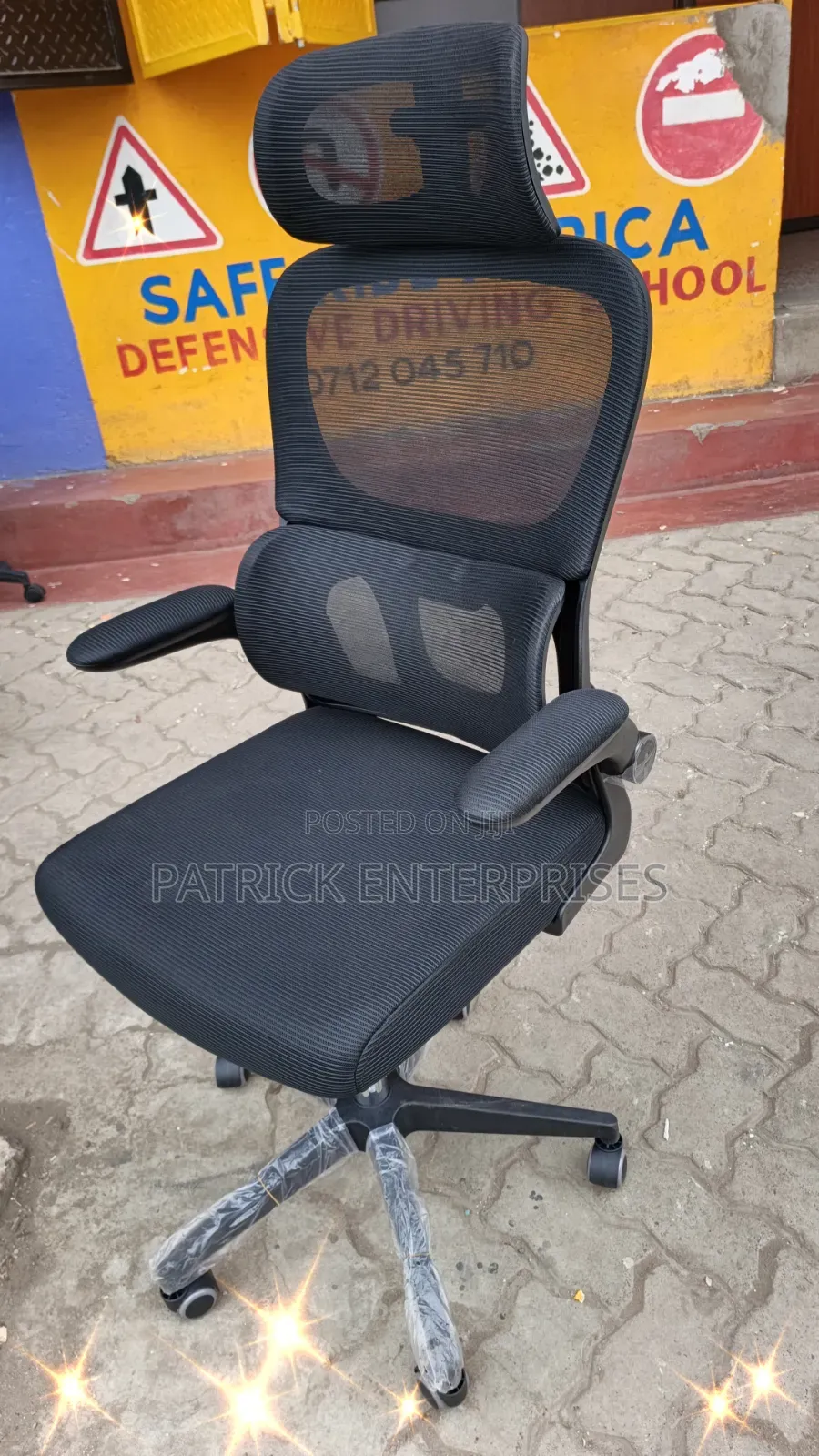 Ergonomic Black High Back Double Back Offer Chair