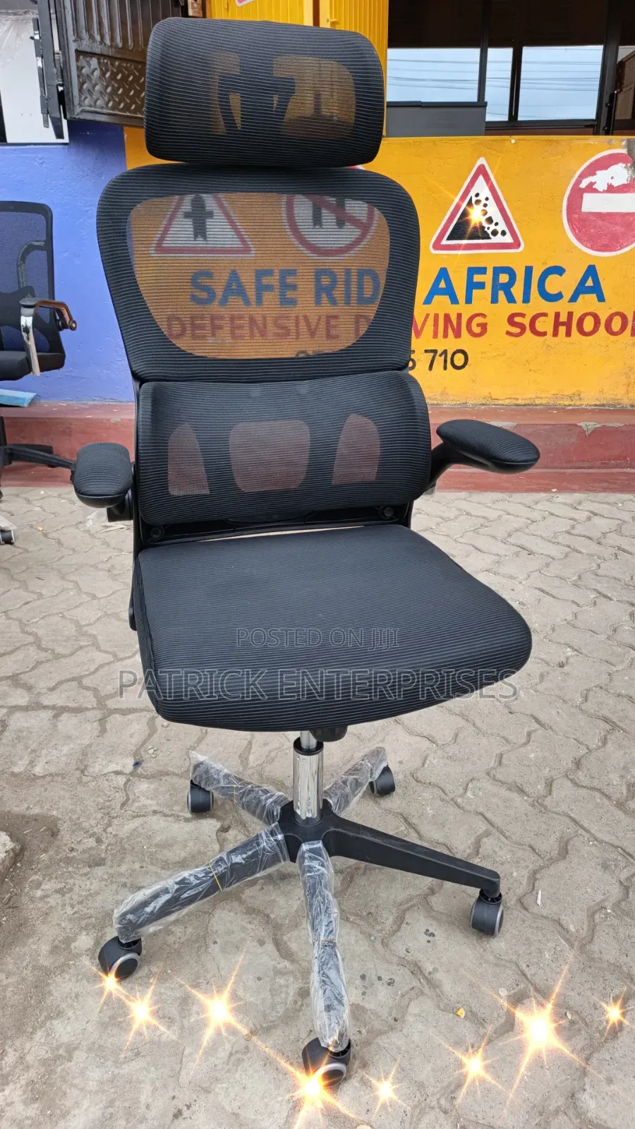 Ergonomic Black High Back Double Back Offer Chair